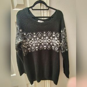 Motherhood Maternity XL black & white sweater